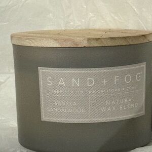 Gray Candle with Wooden Lid